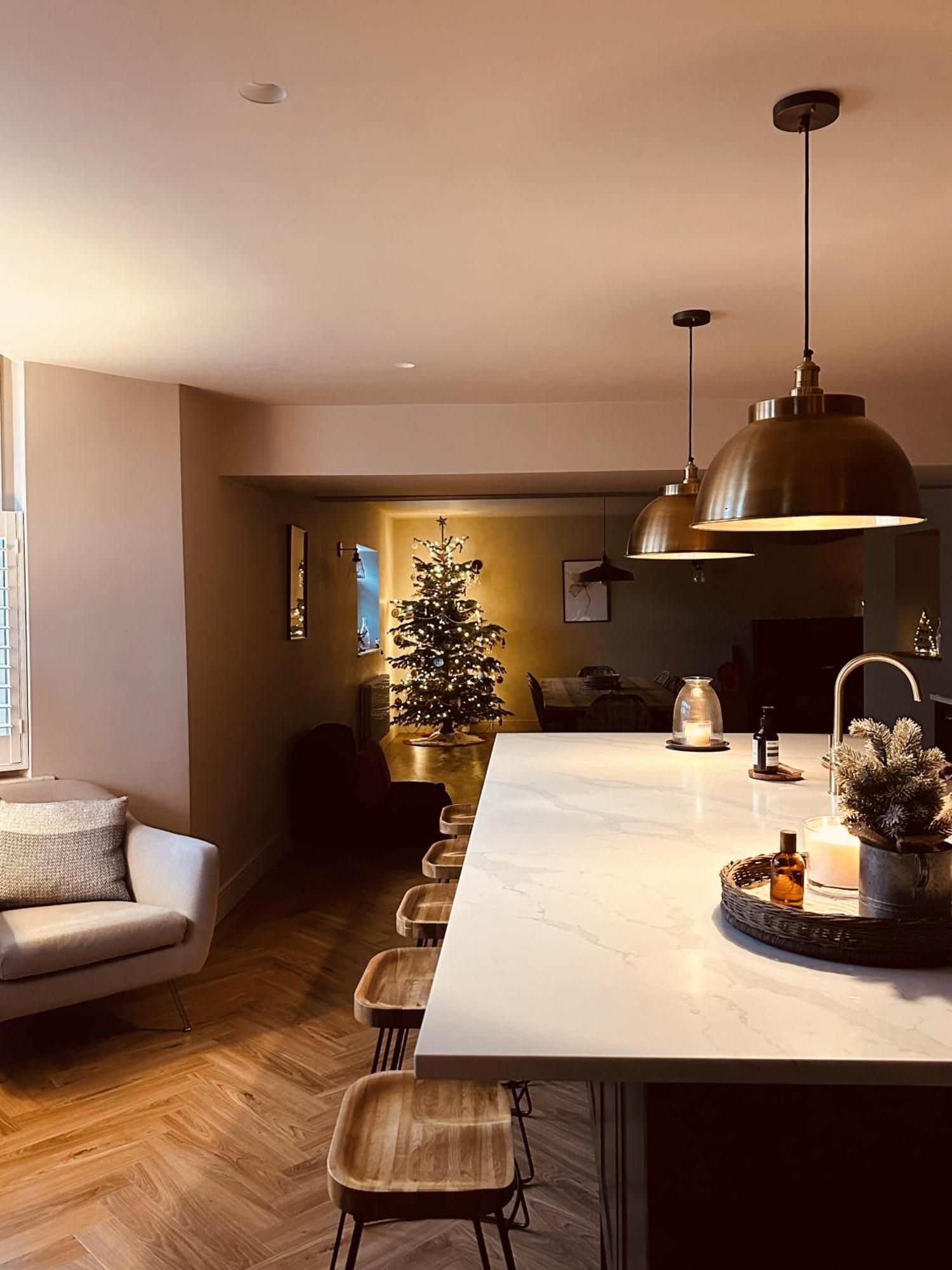 Luxury Group Celebration House With Hot Tub & Bar! Уорминстер Экстерьер фото